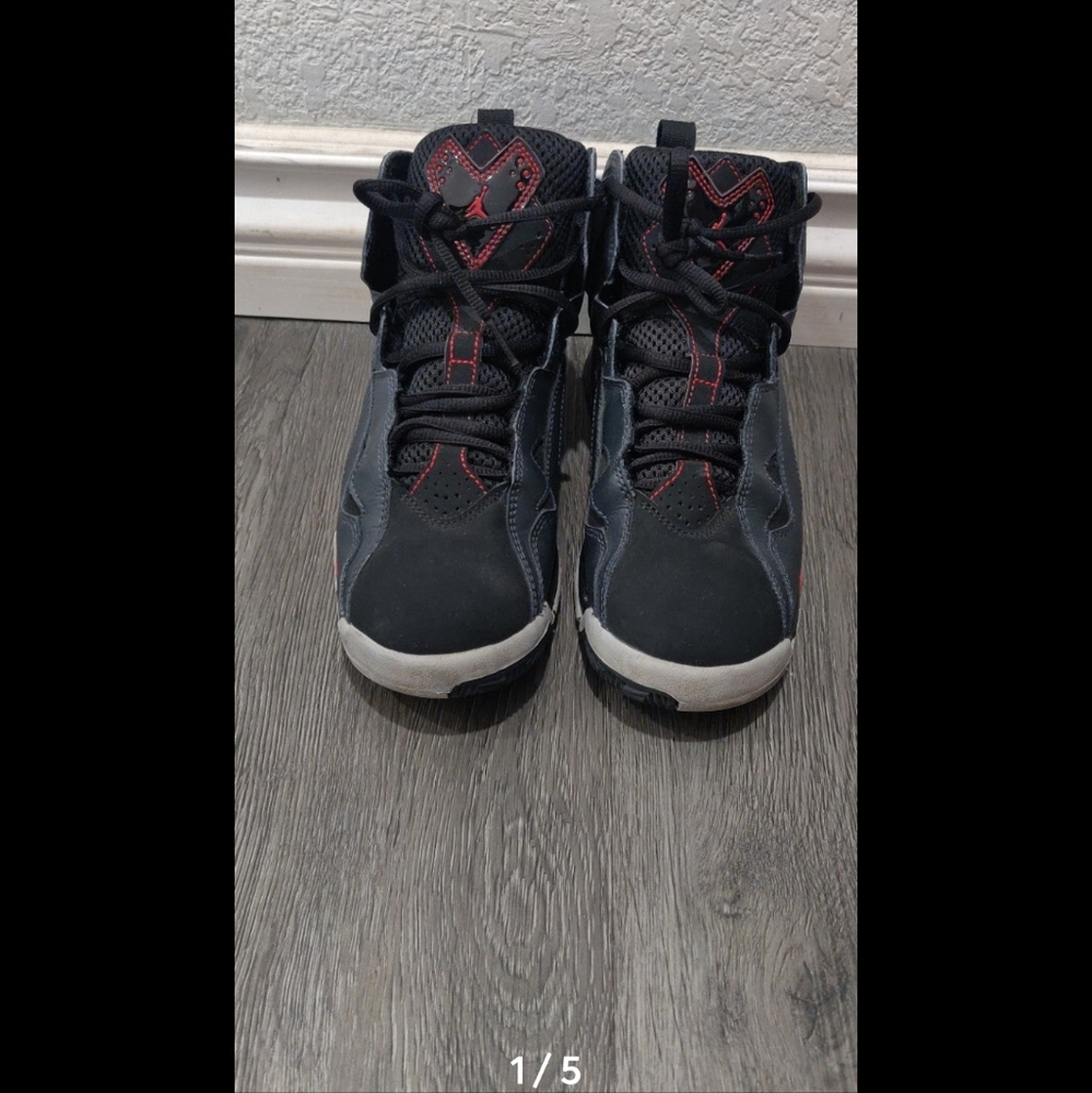 Jordans shoes 6y